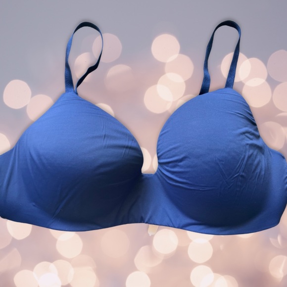 Victoria Secrets Tshirt Bra 38C - Picture 6 of 6